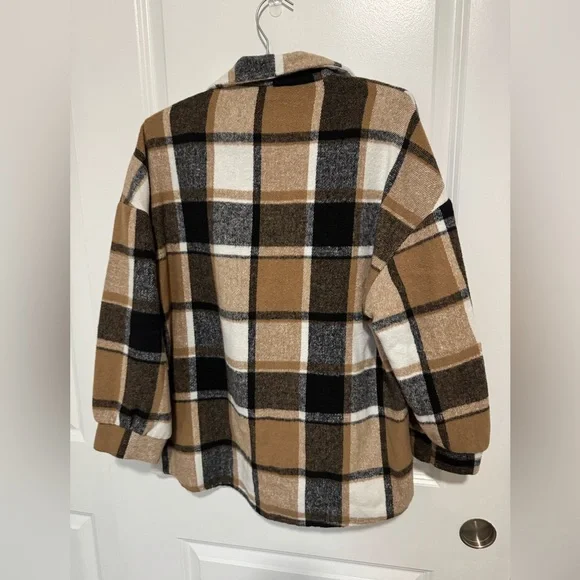 ROMWE Plaid Button-Up Jacket in Camel, Black & White, fall layer essentials - Picture 3 of 3